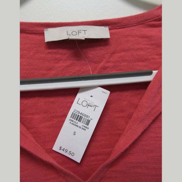 Ann Taylor LOFT Tasseled Split Neck Sweater Size S - Picture 3 of 5